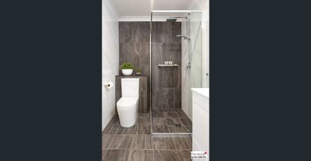 FULLY FURNISHED, RECENTLY RENOVATED - Photo 3