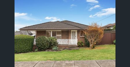 IMMACULATE SINGLE LEVEL VILLA - Photo 4