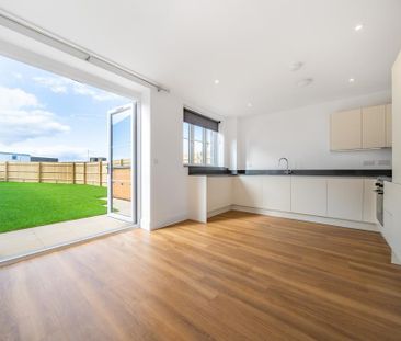2 bedroom semi-detached house to rent - Photo 4