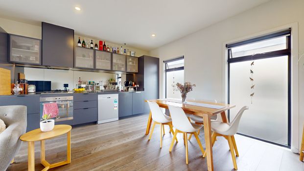 Sleek, Spacious & Convenient - Photo 1