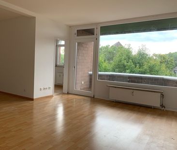 Frisch renovierte 1,5-Zimmer-Wohnung mit Sonnenbalkon, innenliegend... - Photo 4