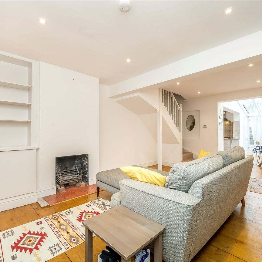 Cardross Street, W6, London - Photo 1