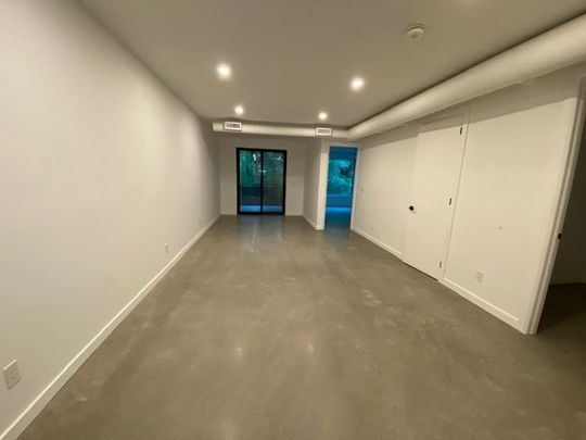 For Lease - 862 Pape Avenue Unit# 5, Toronto, Ontario - Photo 1