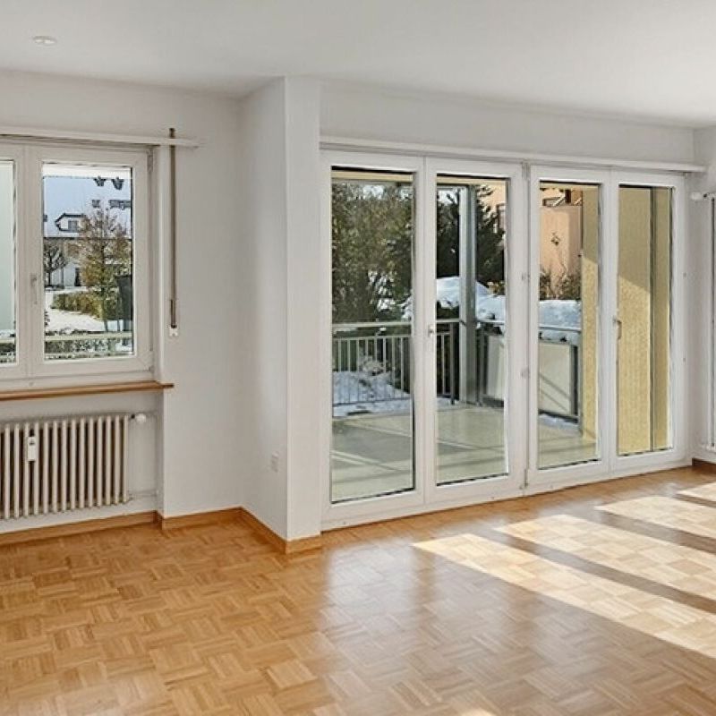 Schöne, helle 4.5 Zimmerwohnung in ruhiger Lage - Photo 1