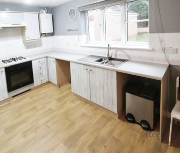 2 bedroom semi-detached house to rent - Photo 5