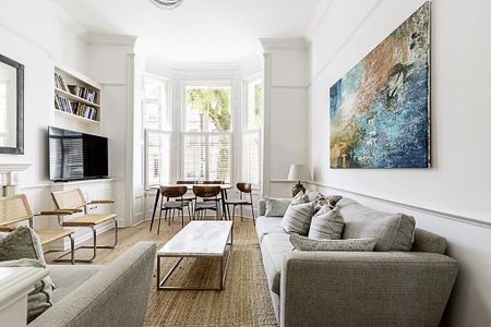 3 bedroom flat to rent - Photo 3