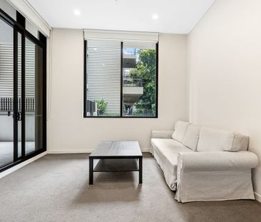 Fantastic Furnished Apartment With Rooftop Pool - Photo 3