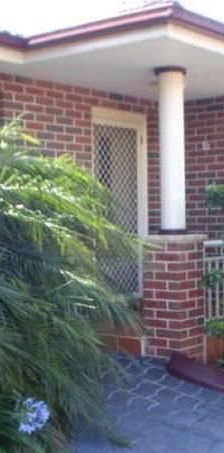 WELL MAINTAINED THREE BEDROOM VILLA - Photo 1