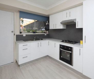 Quiet Entertainer - Photo 6