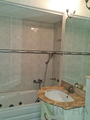 2.5 Zimmer, 3. Stock - Photo 1