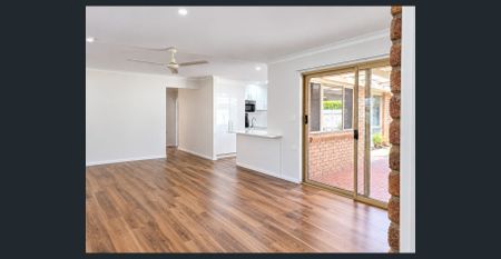 Fully Renovated 4-Bedroom Home with Stunning Garden - Photo 2