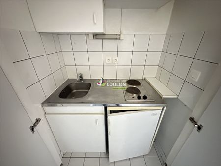 Location Appartement 1 pièce 23m² - Photo 2