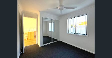 Brand New Modern 2 Bedroom Home - Water Usage Included - Photo 5