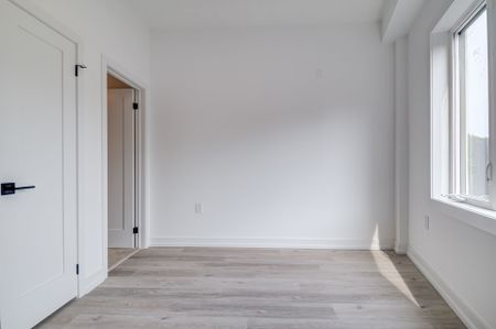 For Lease - 3039 Dundas Street Unit# 8, Toronto, Ontario - Photo 4