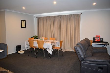 Nearly new, fully furnished 4-bedroom house - Photo 2