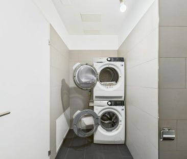Appartement mansardé à la pointe de la technologie - Photo 4