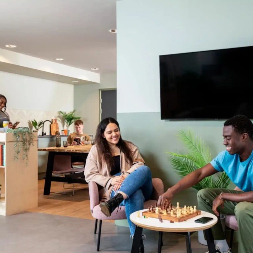 Large Standard Double Ensuite - Photo 1