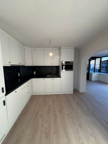 Gerenoveerde woning in het centrum van Lommel - Photo 3