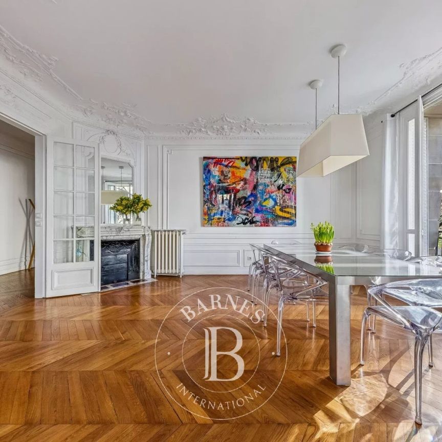 Tout savoir sur cet appartement dans le quartier Gros Caillou, à Paris 7ème - Photo 1