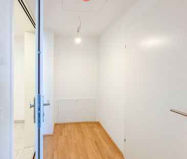 WUNDERSCHÖNE DACHGESCHOSSWOHNUNG *INKL. EINBAUKÜCHE* - SOFORT BEZIE... - Photo 2