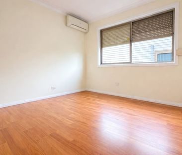 BIG HOUSE WITH BIG SPACE AND STORAGE - Photo 2