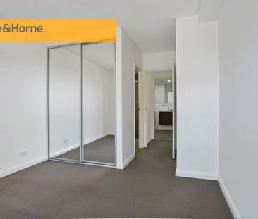 Perfect Location! - Photo 2