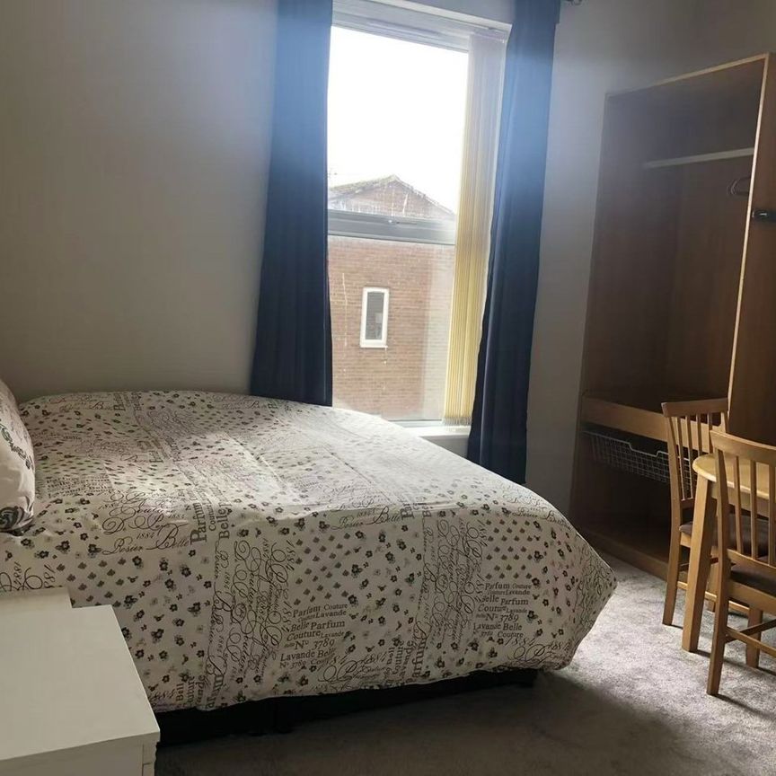 Room in a Shared House, Botanic Road, L7 - Photo 1
