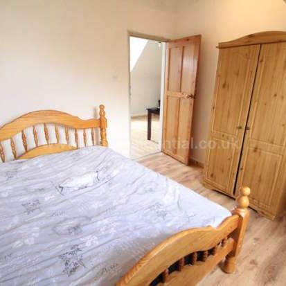 1 bedroom property to rent in Westcliff On Sea - Photo 1