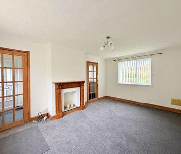 3 bedroom end of terrace house to rent - Photo 1