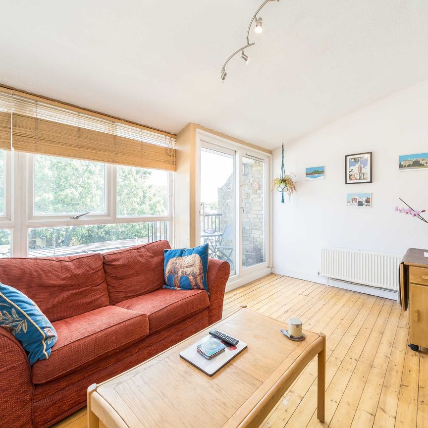 Hardel Walk, London, SW2, London - Photo 1