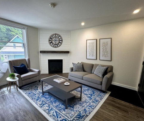 For Lease - 221 Colborne Street Unit# 2, Central Elgin, Ontario - Photo 1