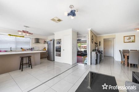 59 Explorer Drive, Thornlie WA 6108 - Photo 2