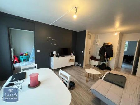 Appartement à louer 4 pièces 68.04m² - Photo 2