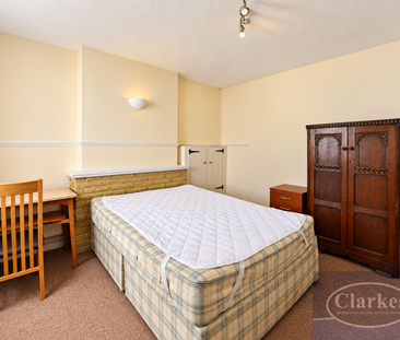 5 bedroom semi-detached house to rent - Photo 1