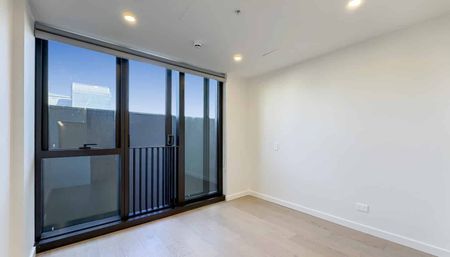 Welcome to apartment 412 in Hyde Lane. - Photo 4