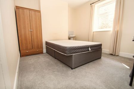 Hankinson Road, Bournemouth - Photo 2