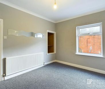 2 Bedroom Terraced House - Photo 2