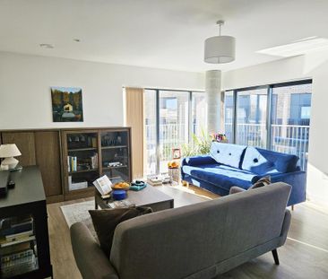 2 bedroom flat to rent - Photo 2