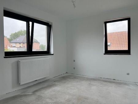 Nieuwbouw halfopen woonhuis met 5 slaap kamers - Photo 2