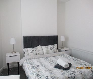 2 bedroom apartment to rent - Photo 3