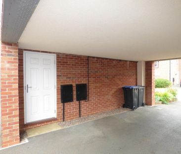 1 bedroom coach house to rent - Photo 6