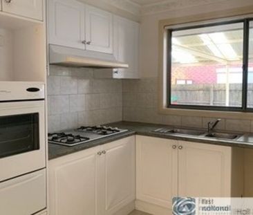 14 Dunraven Court, Narre Warren - Photo 2