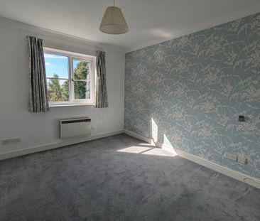 3 bedroom end of terrace house to rent - Photo 1