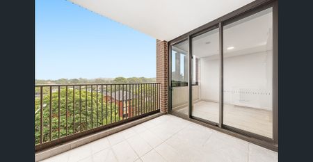 Modern Apartment Living in the Heart of West Ryde - Photo 5