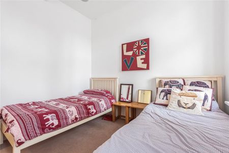 3 bedroom apartment to rent - Photo 4