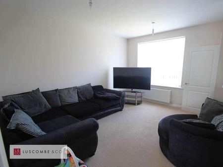 Loftus Square, Newport, NP19 - Photo 3