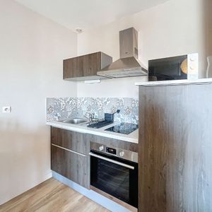 Appartement à louer - REIMS - RUE DE VENISE - Photo 2