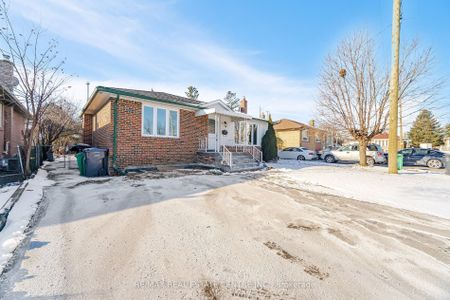 For Lease - 35 Edgemont Drive, Brampton, Ontario - Photo 3