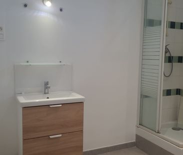 Location Appartement 2 pièces 45m² MARSEILLE 13ème - Photo 2
