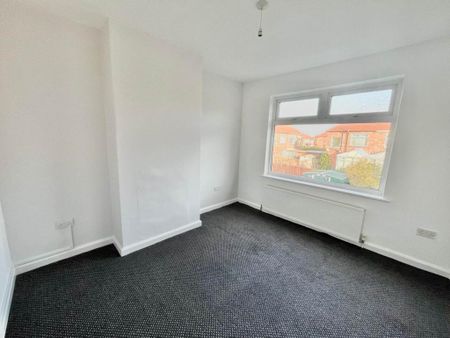 2 bedroom semi-detached house to rent - Photo 5